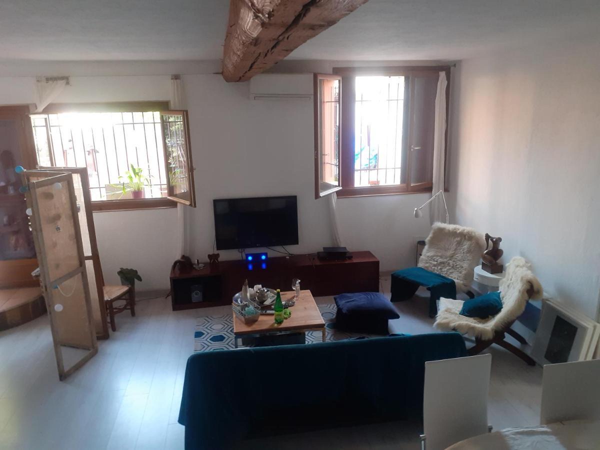 Chambre Dans Une Grande Maison Entre Canal Du Midi Et Centre Ville Béziers Exterior foto